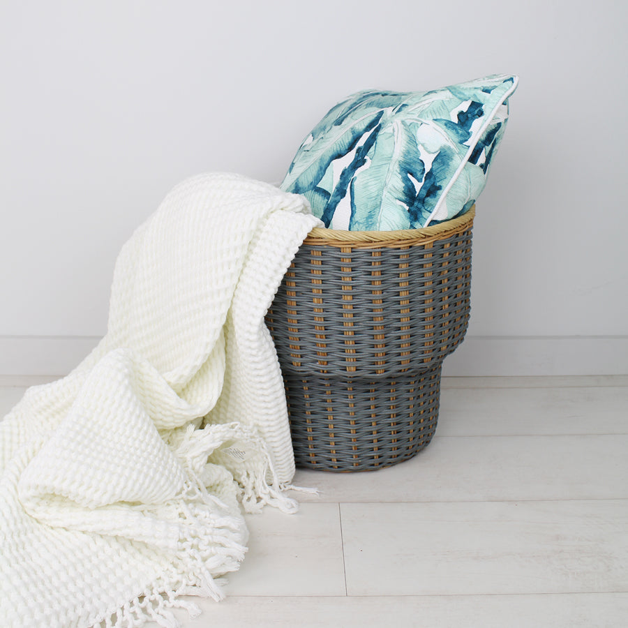 CushionCover WithPiping BoraBora 45cmx45cm Lifestyle1