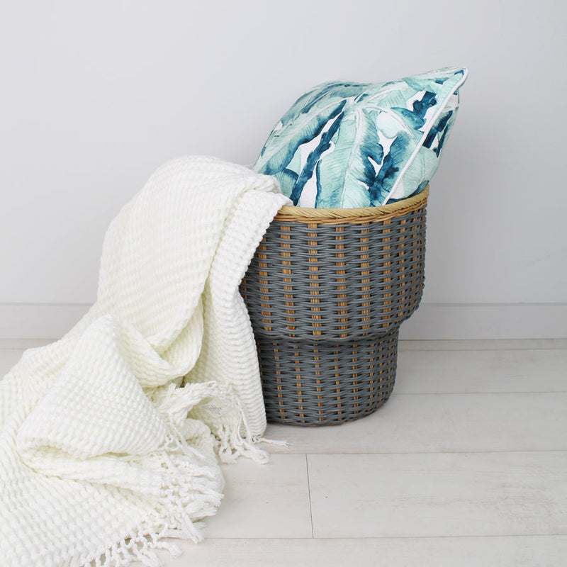 CushionCover WithPiping BoraBora 45cmx45cm Lifestyle1
